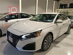 نيسان ألتيما